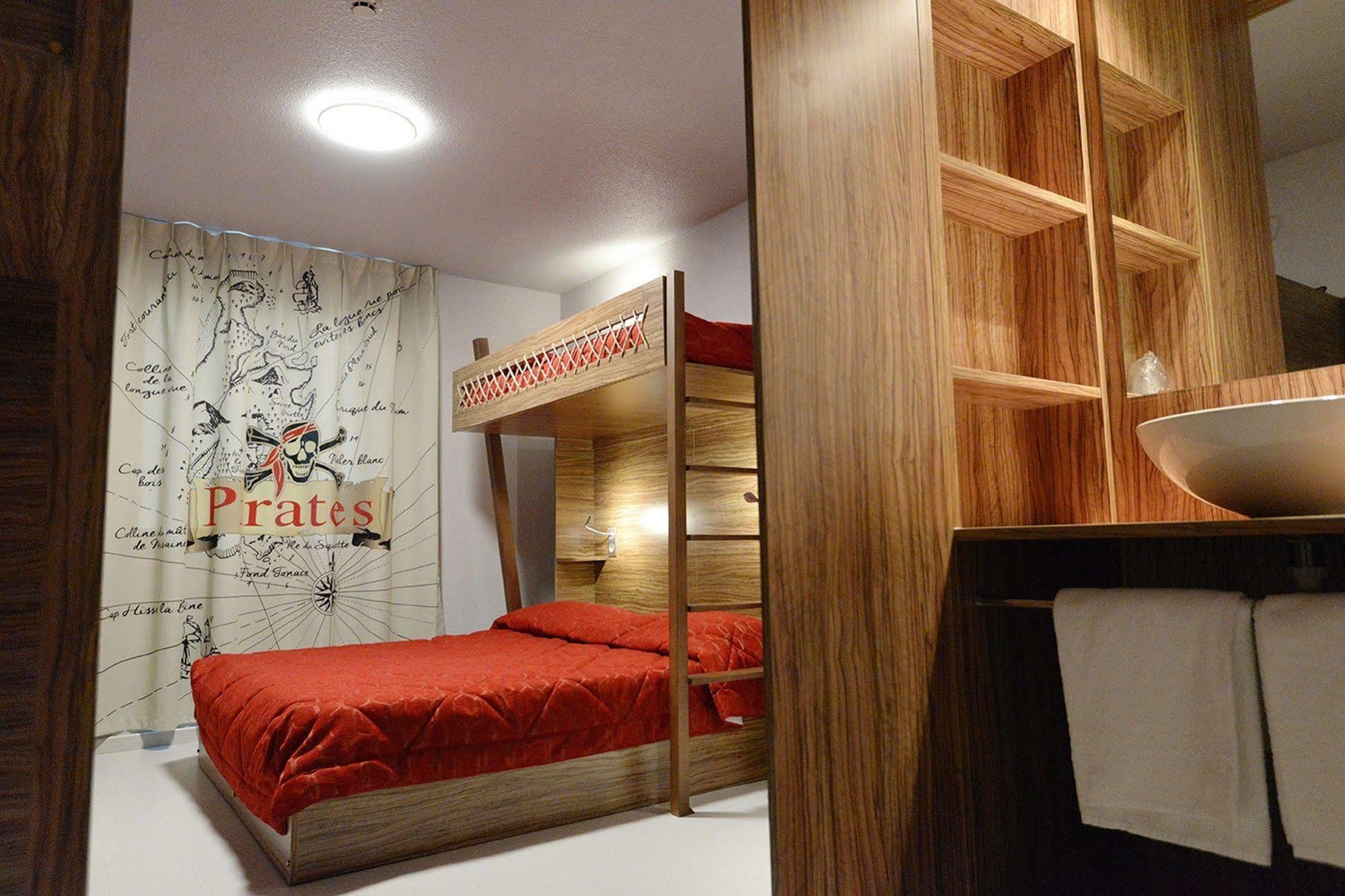Hotel Brasserie Du Parc Алби Екстериор снимка